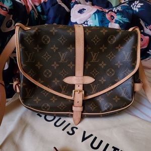Louis Vuitton Saumur 30
